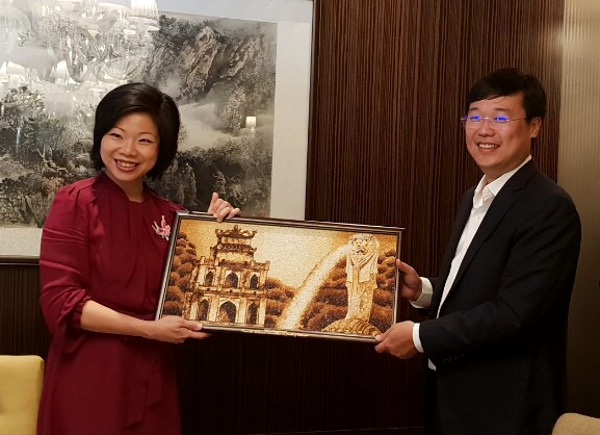 Bộ trưởng chính trị bộ Văn hoá Cộng đồng và thanh niên Sim Ann 